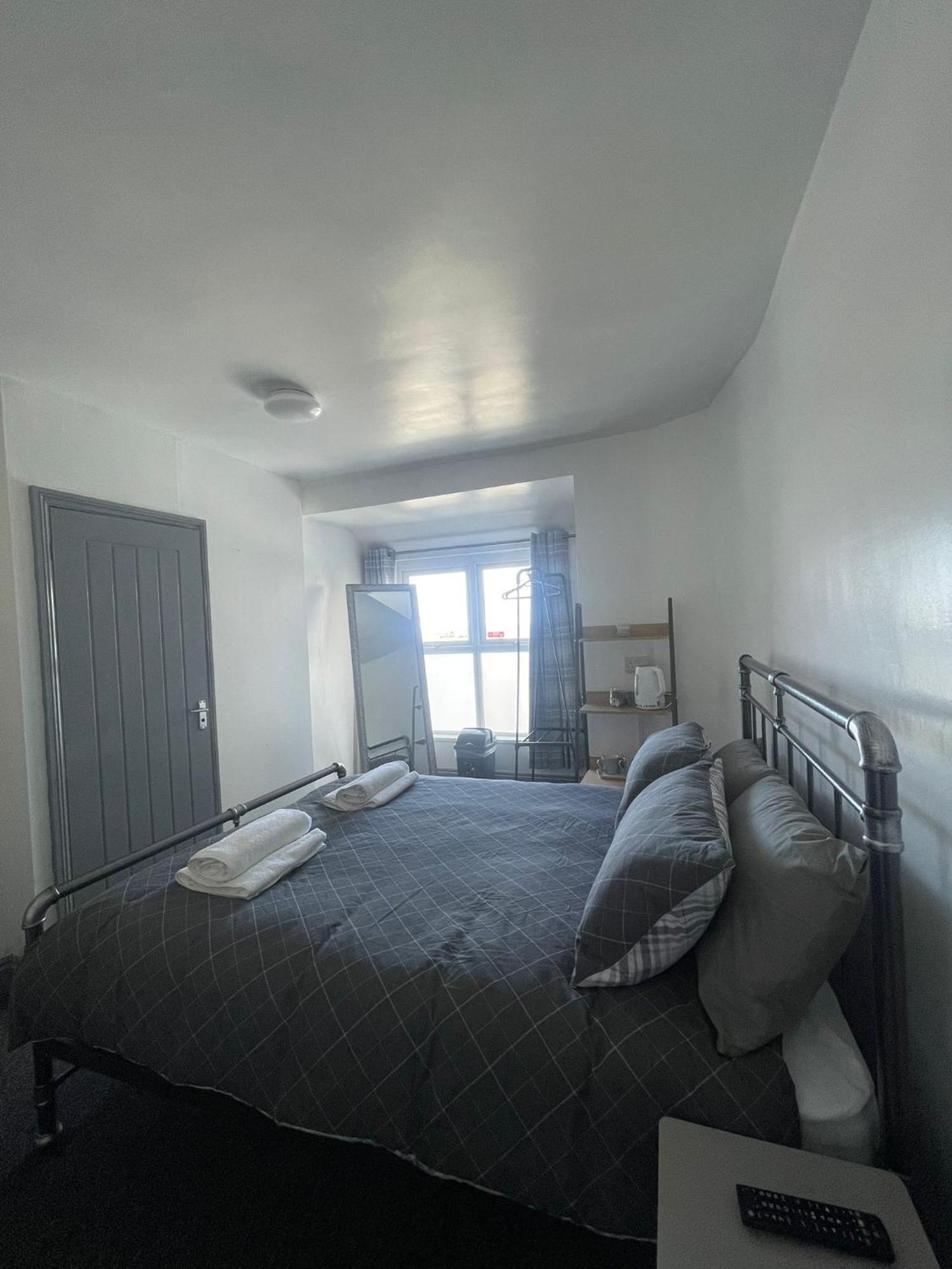 Shore Lodge New Quay Esterno foto