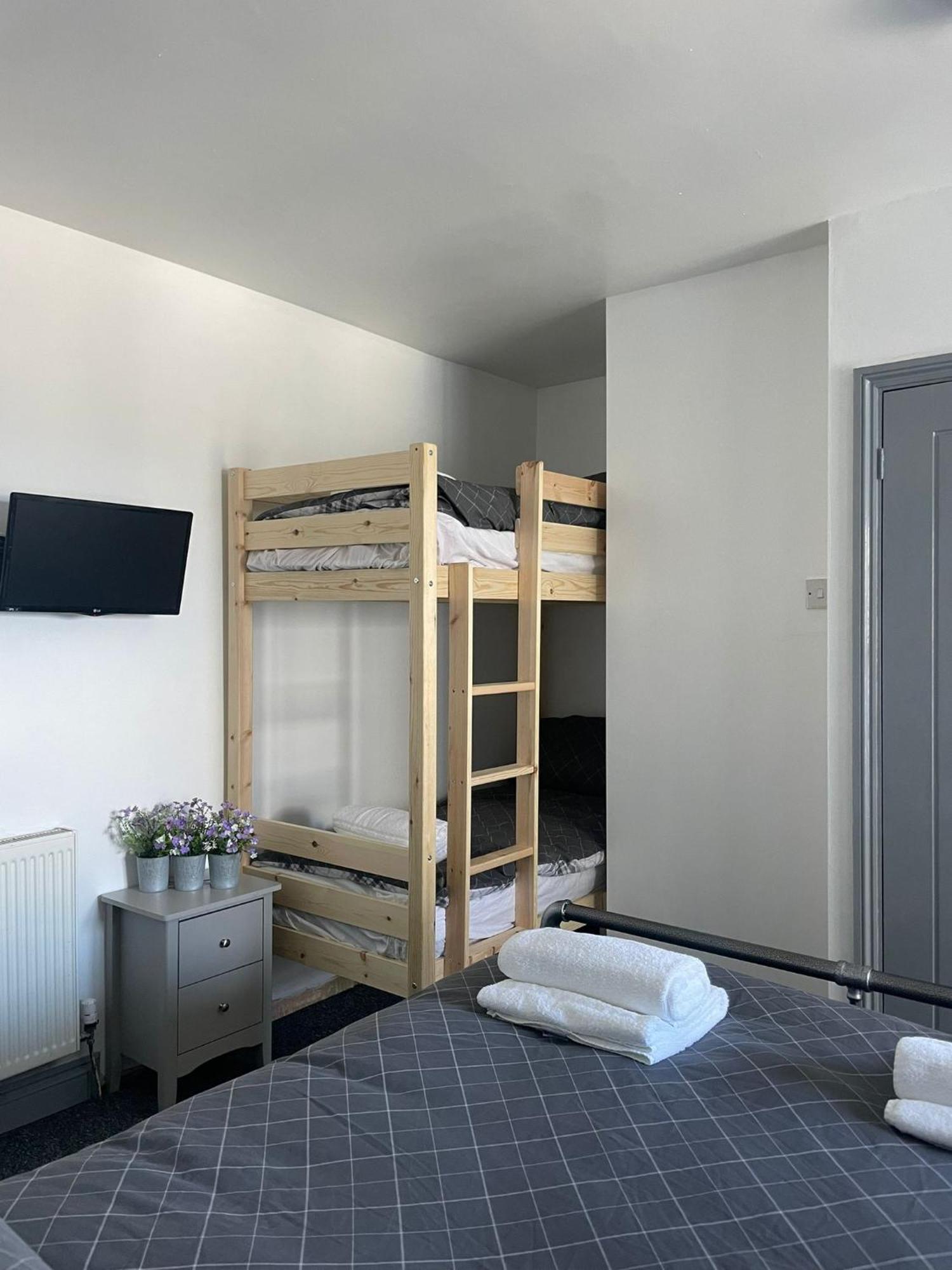 Shore Lodge New Quay Esterno foto