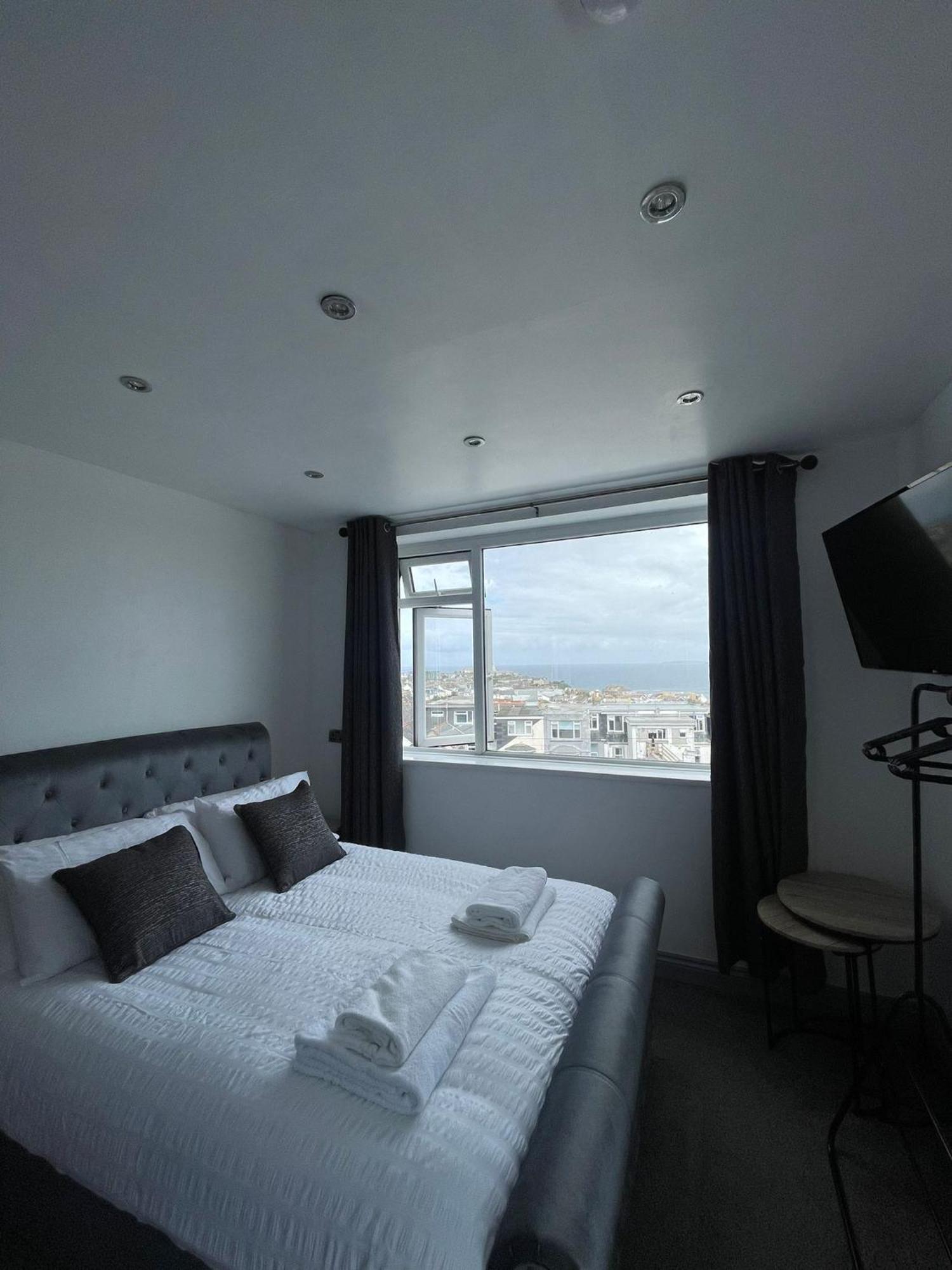 Shore Lodge New Quay Esterno foto