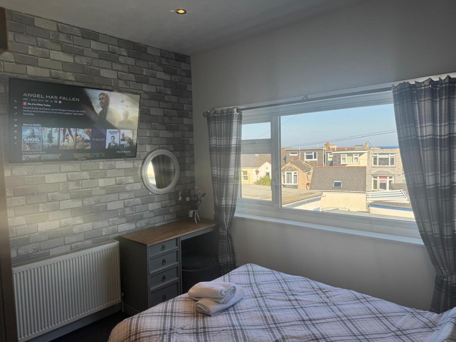 Shore Lodge New Quay Esterno foto