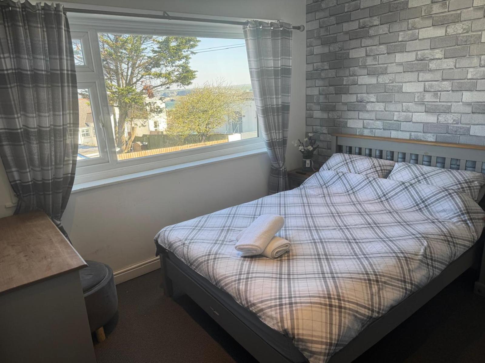 Shore Lodge New Quay Esterno foto