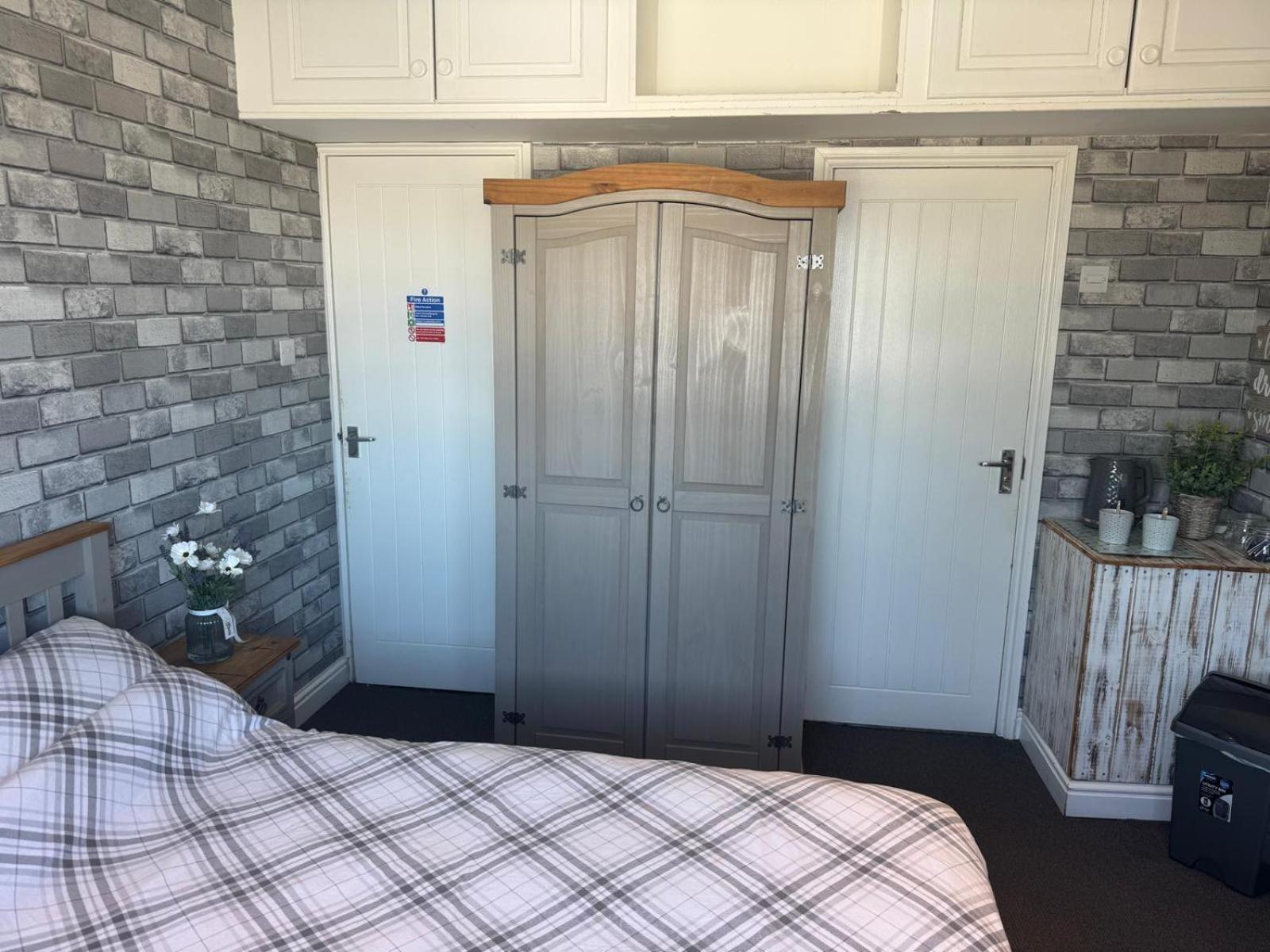 Shore Lodge New Quay Esterno foto
